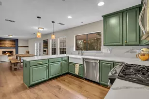 11 Snapdragon Ct, The Woodlands, TX 77381 - Photo 1