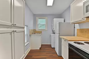909 28th St, Galveston, TX 77550 - Photo 7