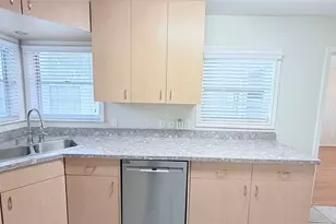 5235 Mimosa Dr, Bellaire, TX 77401 - Photo 11
