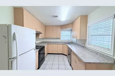 5235 Mimosa Drive, Bellaire, TX 77401 - Photo 13