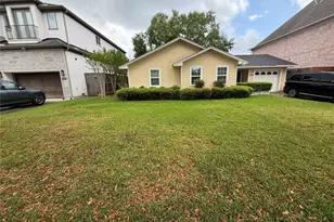 5235 Mimosa Dr, Bellaire, TX 77401 - Photo 1