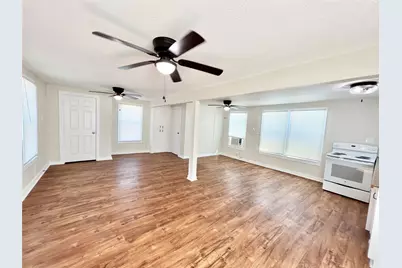 1106 Gulfview Lane, Freeport, TX 77541 - Photo 3