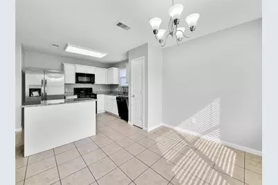 930 Paradise Road, Baytown, TX 77521 - Photo 5