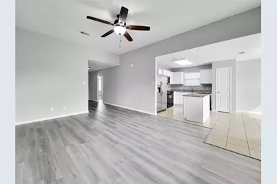 930 Paradise Road, Baytown, TX 77521 - Photo 3