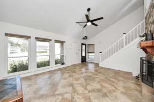 601 E Castle Harbour Dr, Friendswood, TX 77546 - Photo 13