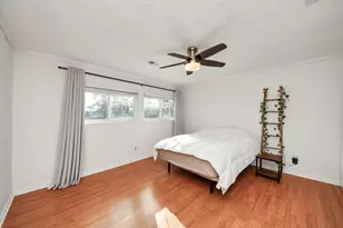 601 E Castle Harbour Dr, Friendswood, TX 77546 - Photo 29