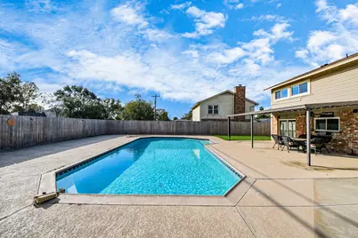 601 E Castle Harbour Drive, Friendswood, TX 77546 - Photo 7