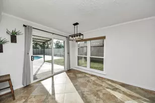 601 E Castle Harbour Dr, Friendswood, TX 77546 - Photo 17