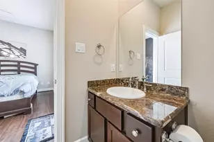 1130 Hempstead Villa Ln, Houston, TX 77008 - Photo 7