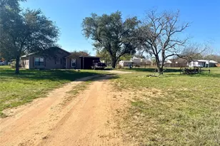 307 5th St St, Sutherland Springs, TX 78161 - Photo 9