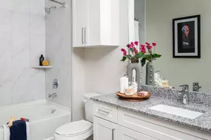 2425 Bell St, Houston, TX 77003 - Photo 9