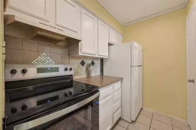 10075 Westpark Drive #84, Houston, TX 77042 - Photo 7
