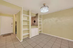 10075 Westpark Dr, Houston, TX 77042 - Photo 7