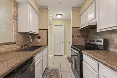10075 Westpark Drive #84, Houston, TX 77042 - Photo 9