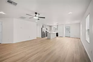 6627 Alum Rock Ln, Houston, TX 77048 - Photo 9
