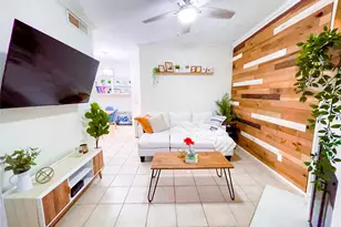 921 Marine Dr, Galveston, TX 77550 - Photo 1