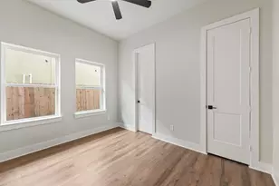 1946 Purswell Rd, Houston, TX 77055 - Photo 3
