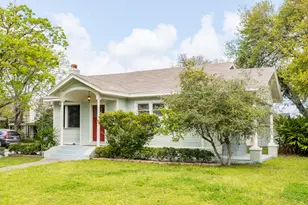 4528 Ave R 1/2, Galveston, TX 77551 - Photo 3
