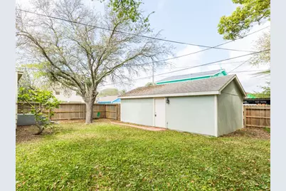 4528 Ave R 1/2, Galveston, TX 77551 - Photo 9
