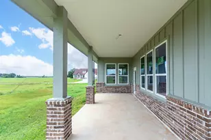 201 Shetland Ct, Angleton, TX 77515 - Photo 7
