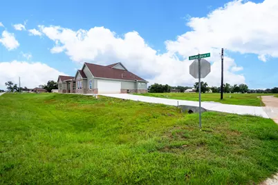 201 Shetland Court, Angleton, TX 77515 - Photo 3
