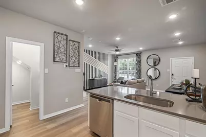 2311 Seven Oaks Boulevard #13, Tomball, TX 77375 - Photo 5