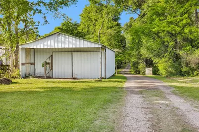13250 Fm 830, Willis, TX 77318 - Photo 9