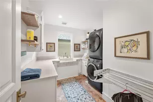 1235 Wynden Oaks Garden Dr, Houston, TX 77056 - Photo 35