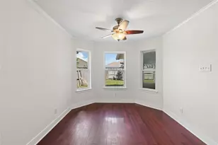 11 Clara Barton Ln, Galveston, TX 77551 - Photo 5