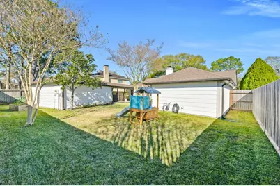 1914 Round Lake Drive, Houston, TX 77077 - Photo 29