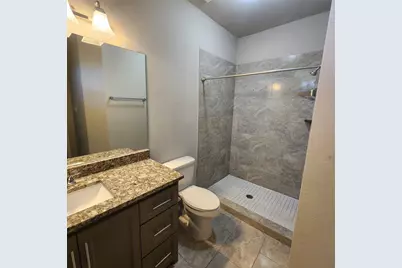 617 E 39th Street #A, Houston, TX 77022 - Photo 9