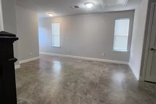 617 E 39th St, Houston, TX 77022 - Photo 11