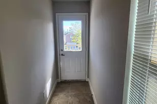 617 E 39th St, Houston, TX 77022 - Photo 19