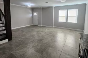 617 E 39th St, Houston, TX 77022 - Photo 5