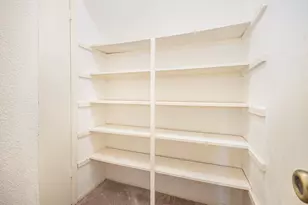 302 W Lochnell Dr, Houston, TX 77062 - Photo 19