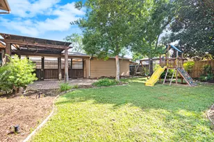 302 W Lochnell Dr, Houston, TX 77062 - Photo 29