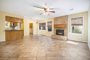 302 W Lochnell Dr, Houston, TX 77062 - Photo 13