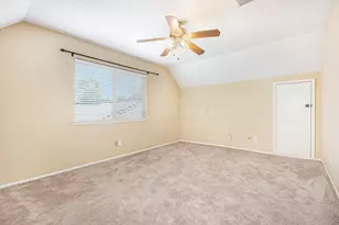 302 W Lochnell Dr, Houston, TX 77062 - Photo 21