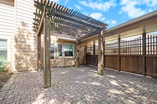 302 W Lochnell Dr, Houston, TX 77062 - Photo 25