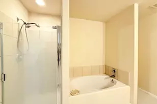 10515 Ince Ln, Houston, TX 77040 - Photo 9