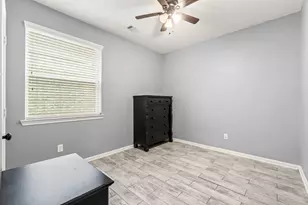 113 Logan Pass Ct, Montgomery, TX 77316 - Photo 9