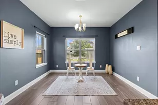 4207 W Bayou Maison Cir, Dickinson, TX 77539 - Photo 7