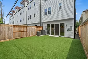 4305 Floyd St, Houston, TX 77007 - Photo 1