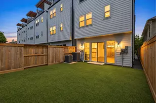 4305 Floyd St, Houston, TX 77007 - Photo 9