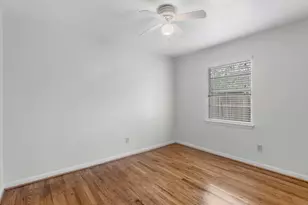 9011 Kerrwood Ln, Houston, TX 77080 - Photo 11