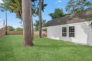 9011 Kerrwood Ln, Houston, TX 77080 - Photo 19