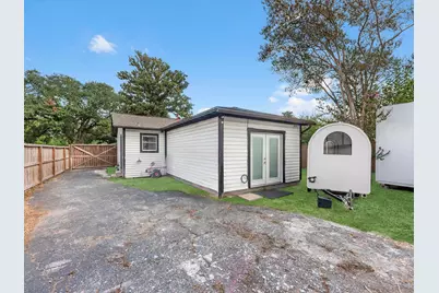 9011 Kerrwood Lane, Houston, TX 77080 - Photo 17
