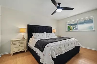 2010 Tanglebriar Lane, Dickinson, TX 77539 - Photo 9