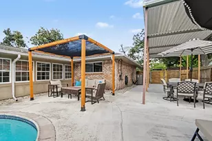 2010 Tanglebriar Ln, Dickinson, TX 77539 - Photo 17