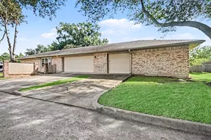 2010 Tanglebriar Ln, Dickinson, TX 77539 - Photo 21